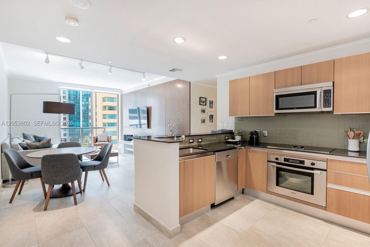 1060 Brickell Ave , Unit 1507, Miami, FL 33131 Photo