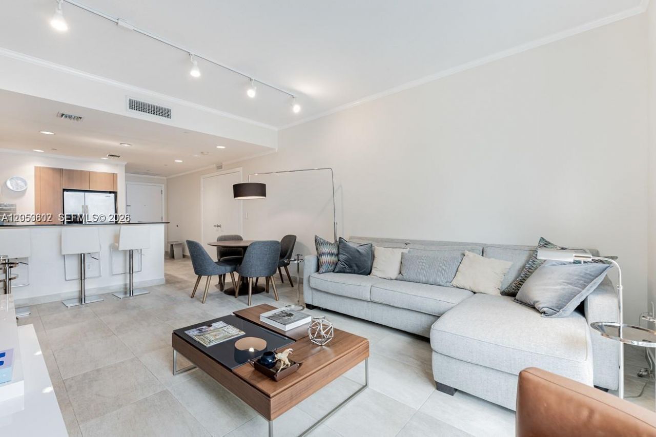 1060 Brickell Ave , Unit 1507, Miami, FL 33131 Photo