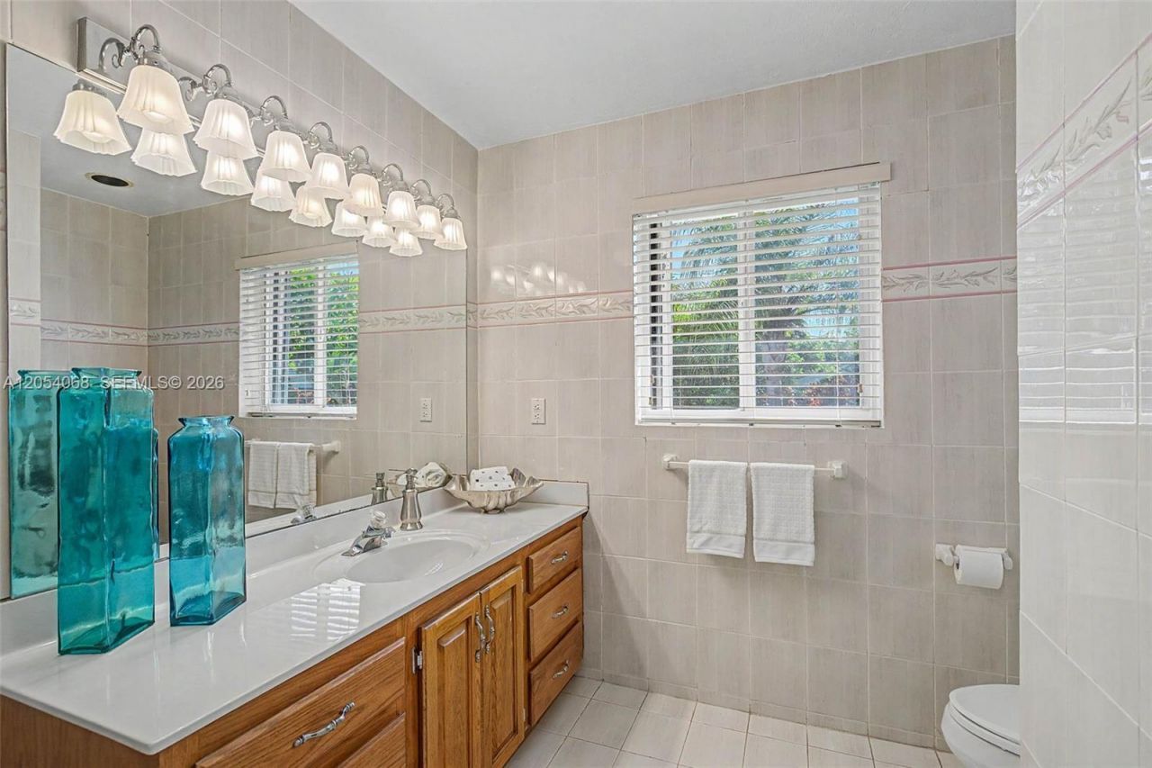 14975 SW 89th Ave , Palmetto Bay, FL 33176 Photo