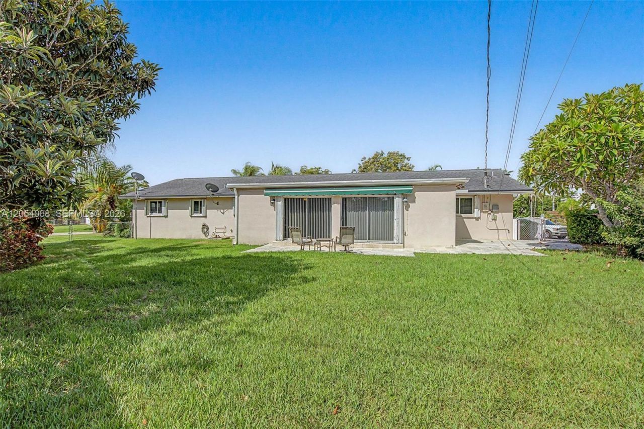 14975 SW 89th Ave , Palmetto Bay, FL 33176 Photo