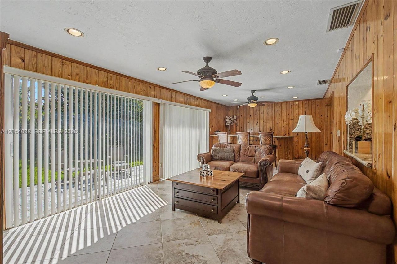 14975 SW 89th Ave , Palmetto Bay, FL 33176 Photo