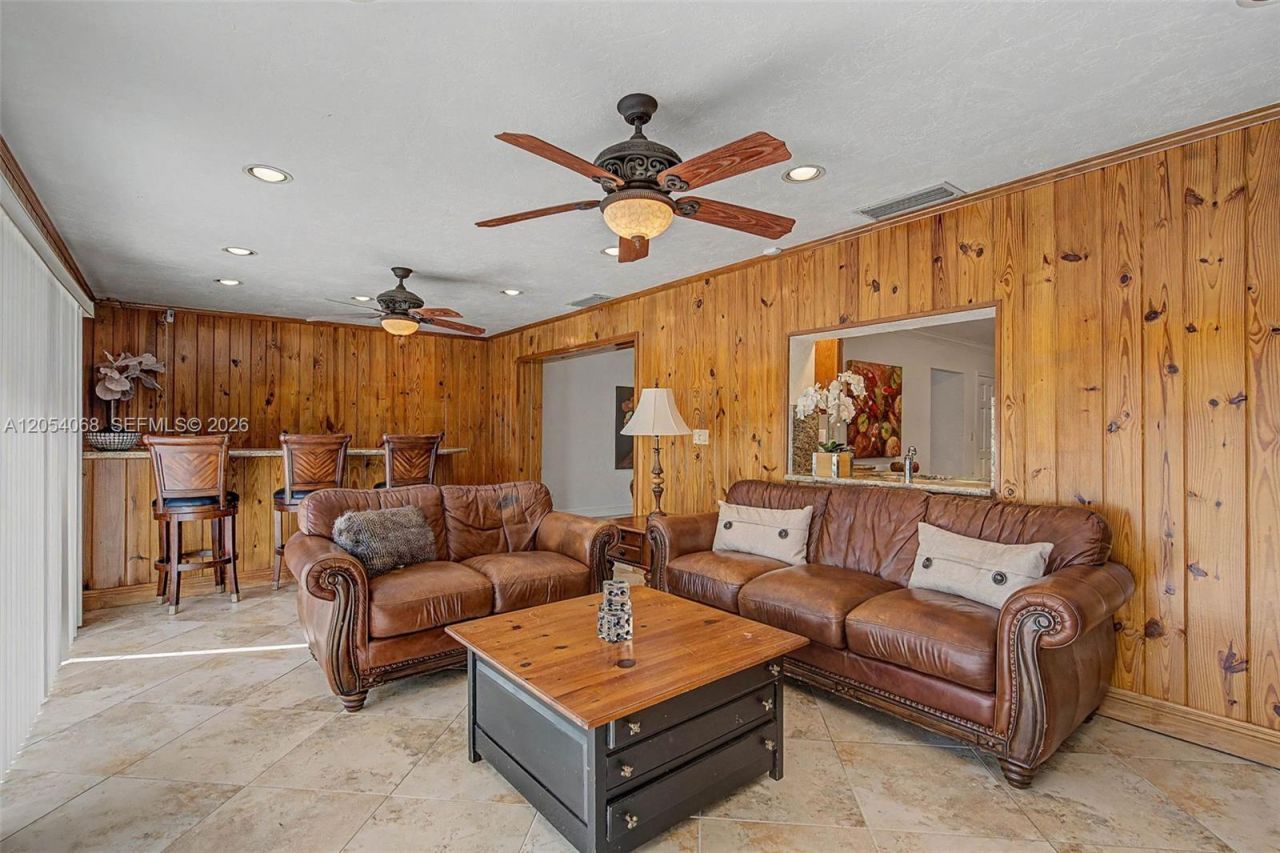 14975 SW 89th Ave , Palmetto Bay, FL 33176 Photo