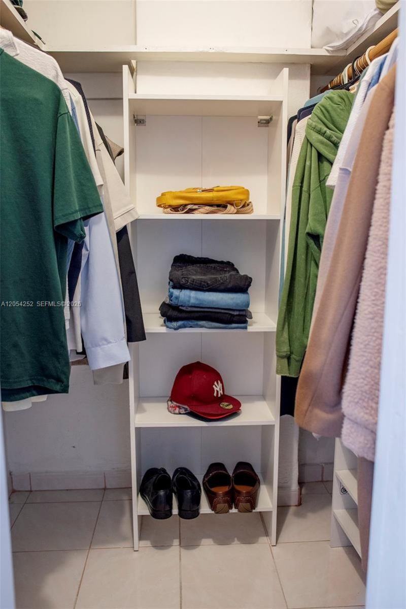 1045 10th St, Unit 204, Miami Beach, FL 33139 Photo