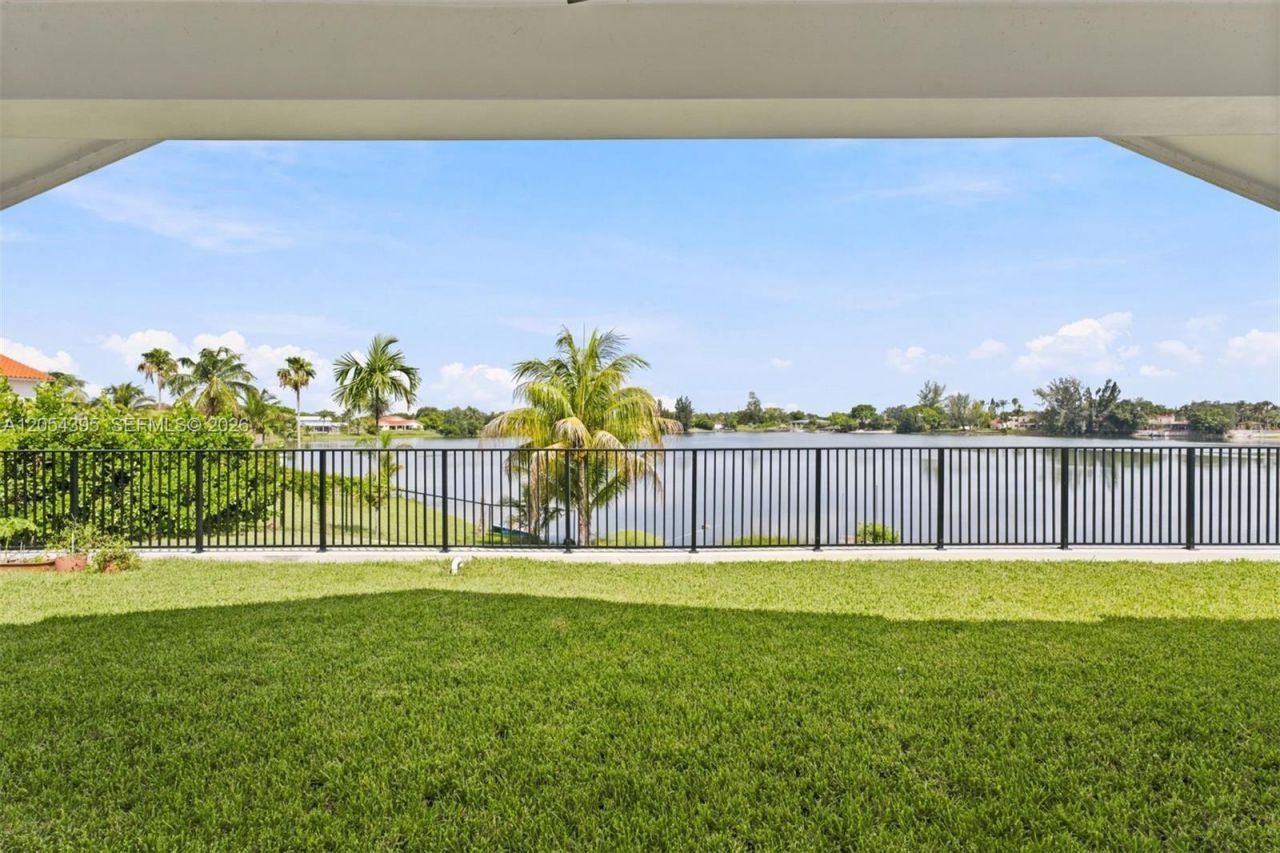 4732 SW 87 Ct , Unit 4732, Miami, FL 33165 Photo