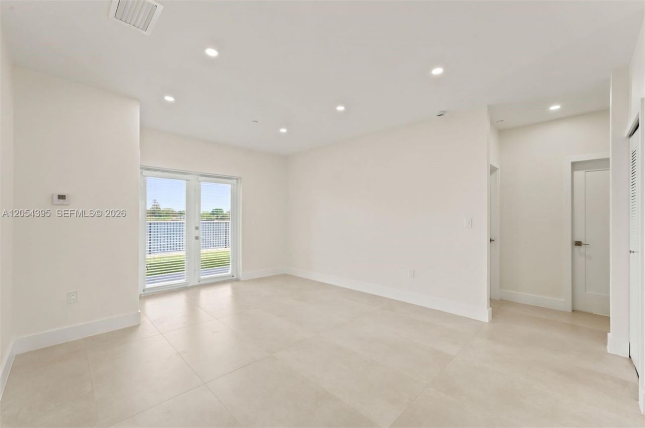 4732 SW 87 Ct , Unit 4732, Miami, FL 33165 Photo