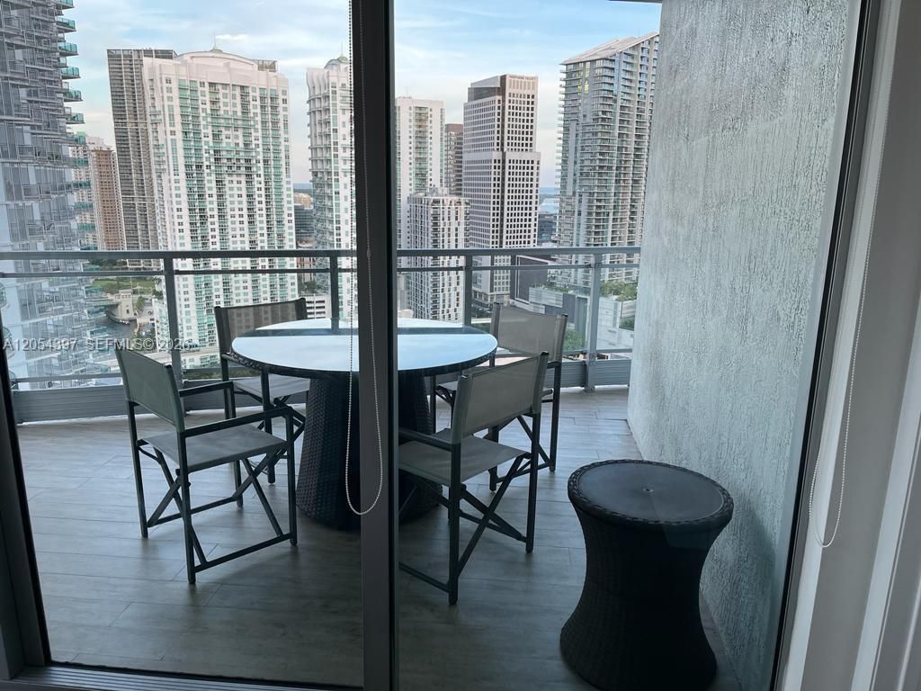 90 SW 3rd St , Unit 3004, Miami, FL 33130 Photo