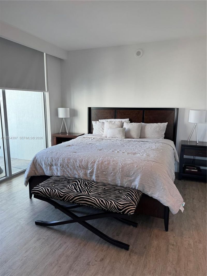 90 SW 3rd St , Unit 3004, Miami, FL 33130 Photo