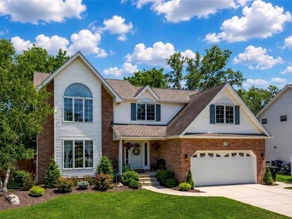 75 Michael's Walk, Lancaster, NY 14086