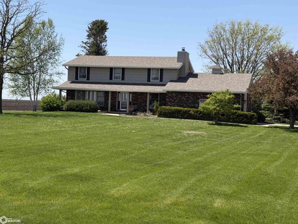 2811 Jackson Avenue, Clarion, IA 50525