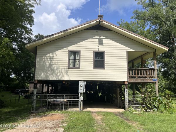 108 Parkside Drive, Picayune, MS 39466