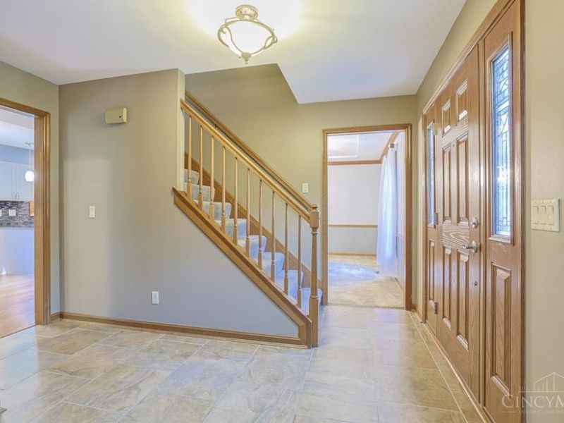 9429 Stonecrest Court, Symmes Township, OH 45249 Photo 3
