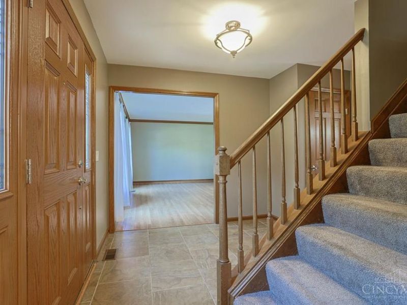 9429 Stonecrest Court, Symmes Township, OH 45249 Photo 4