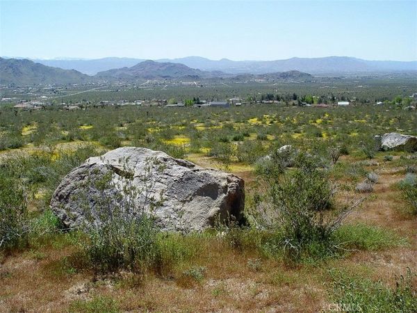 1 Susie Lane, Apple Valley, CA 92307