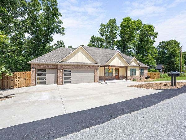50 Melanie Drive, Bella Vista, AR 72714