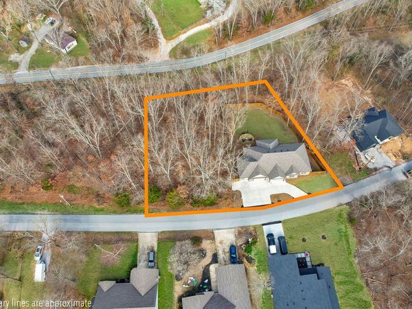 50 Melanie Drive, Bella Vista, AR 72714