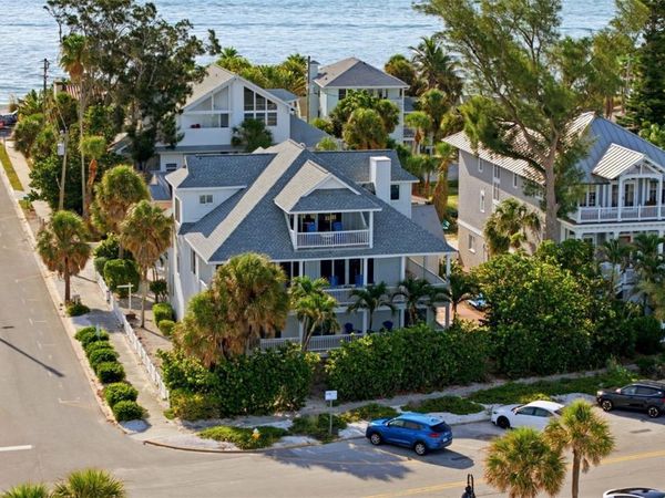 106 2ND AVENUE, ST PETE BEACH, FL 33706