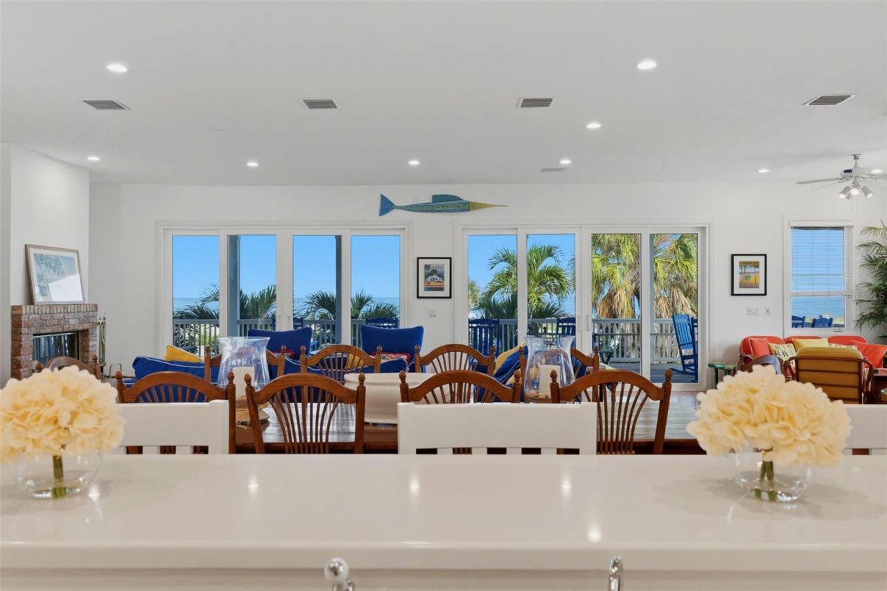106 2nd Avenue, Saint Pete Beach, FL 33706 Photo