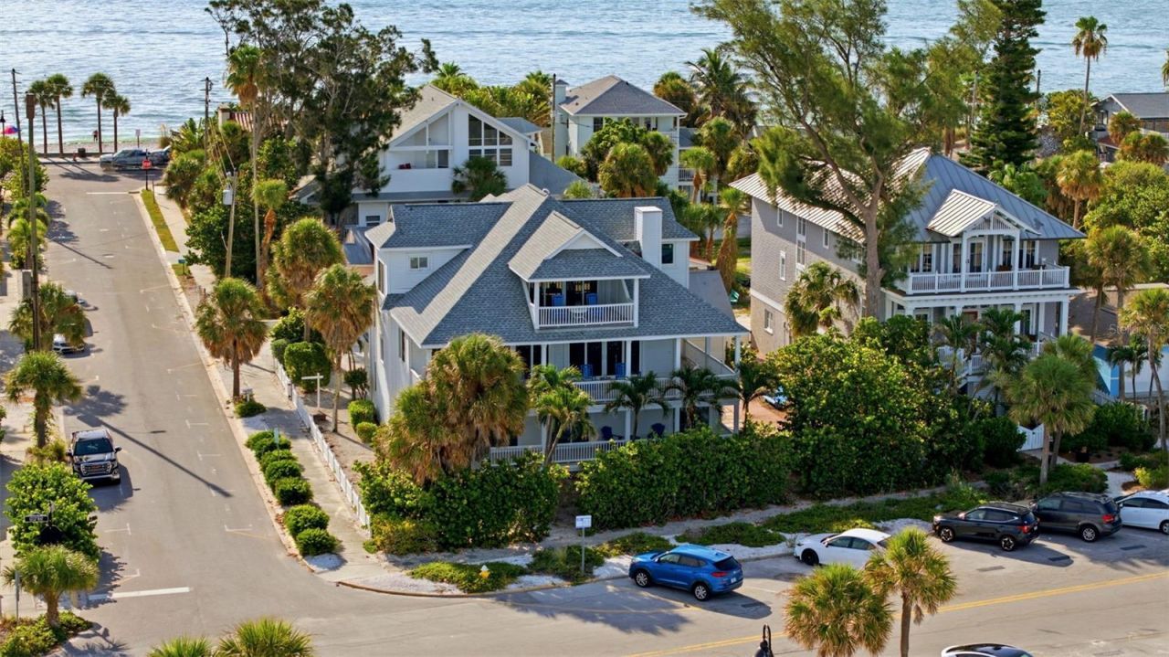 106 2nd Avenue, Saint Pete Beach, FL 33706 Photo