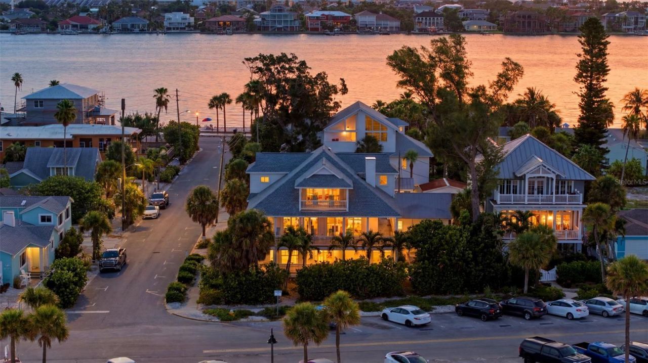 106 2nd Avenue, Saint Pete Beach, FL 33706 Photo
