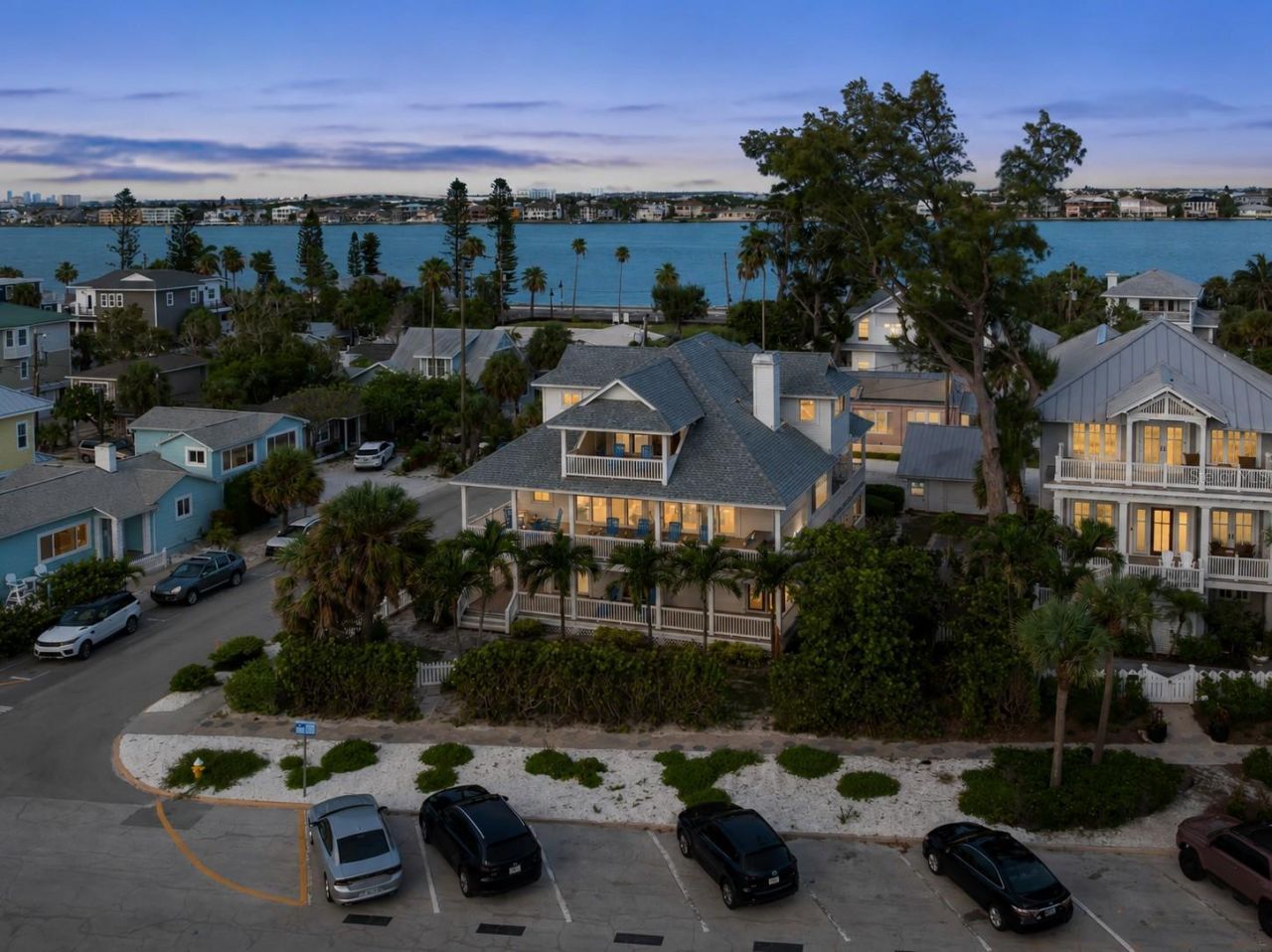 106 2nd Avenue, Saint Pete Beach, FL 33706 Photo
