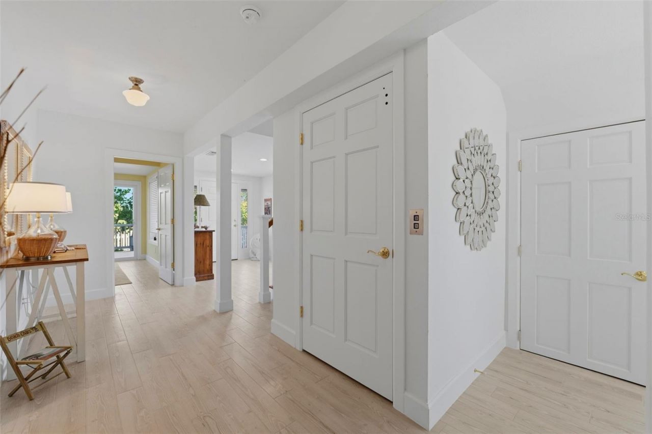 106 2nd Avenue, Saint Pete Beach, FL 33706 Photo