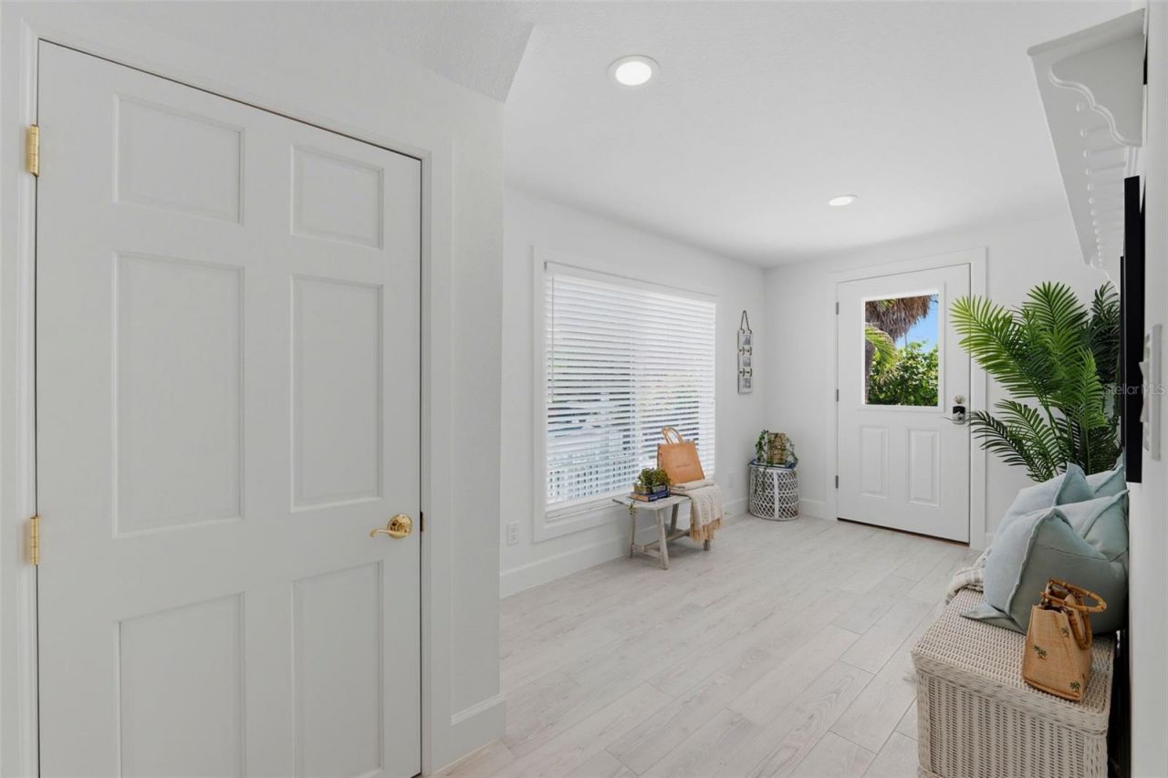 106 2nd Avenue, Saint Pete Beach, FL 33706 Photo