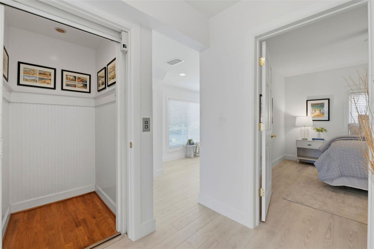 106 2nd Avenue, Saint Pete Beach, FL 33706 Photo