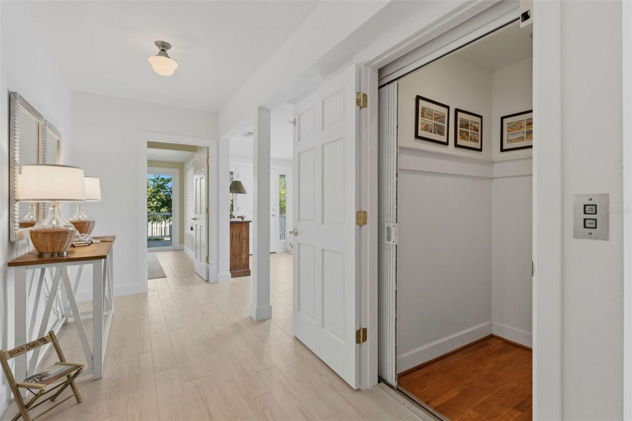 106 2nd Avenue, Saint Pete Beach, FL 33706 Photo