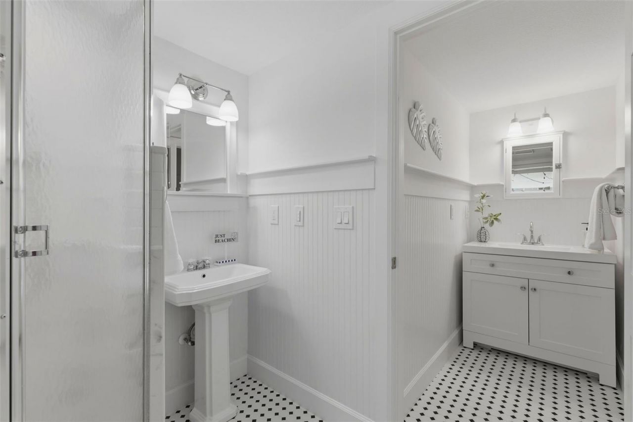 106 2nd Avenue, Saint Pete Beach, FL 33706 Photo