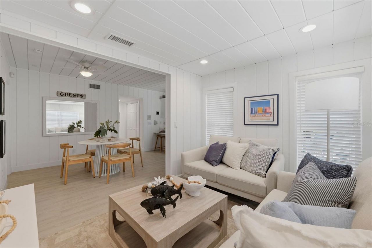 106 2nd Avenue, Saint Pete Beach, FL 33706 Photo