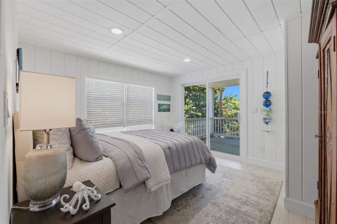 106 2nd Avenue, Saint Pete Beach, FL 33706 Photo