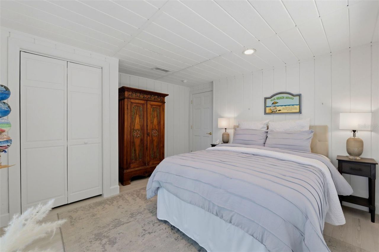 106 2nd Avenue, Saint Pete Beach, FL 33706 Photo