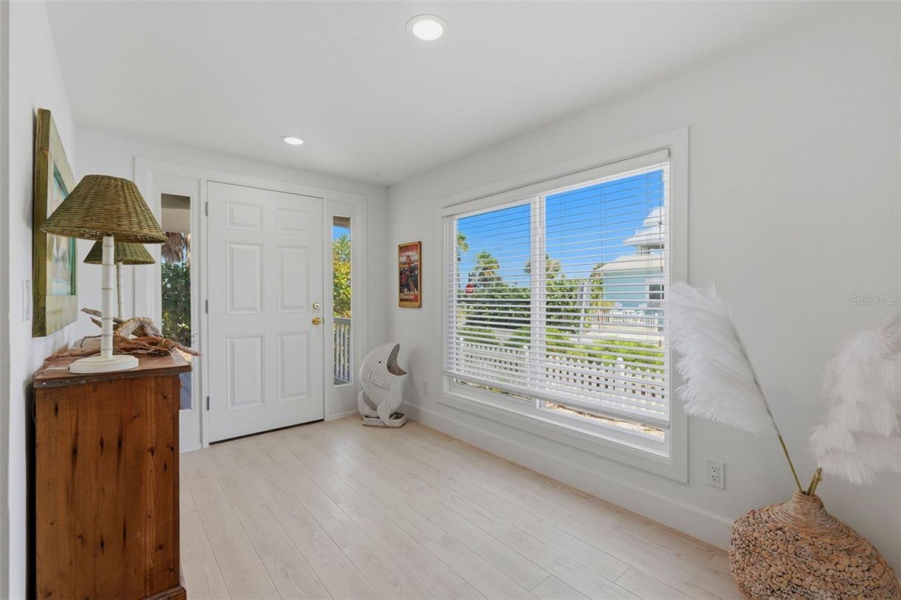 106 2nd Avenue, Saint Pete Beach, FL 33706 Photo