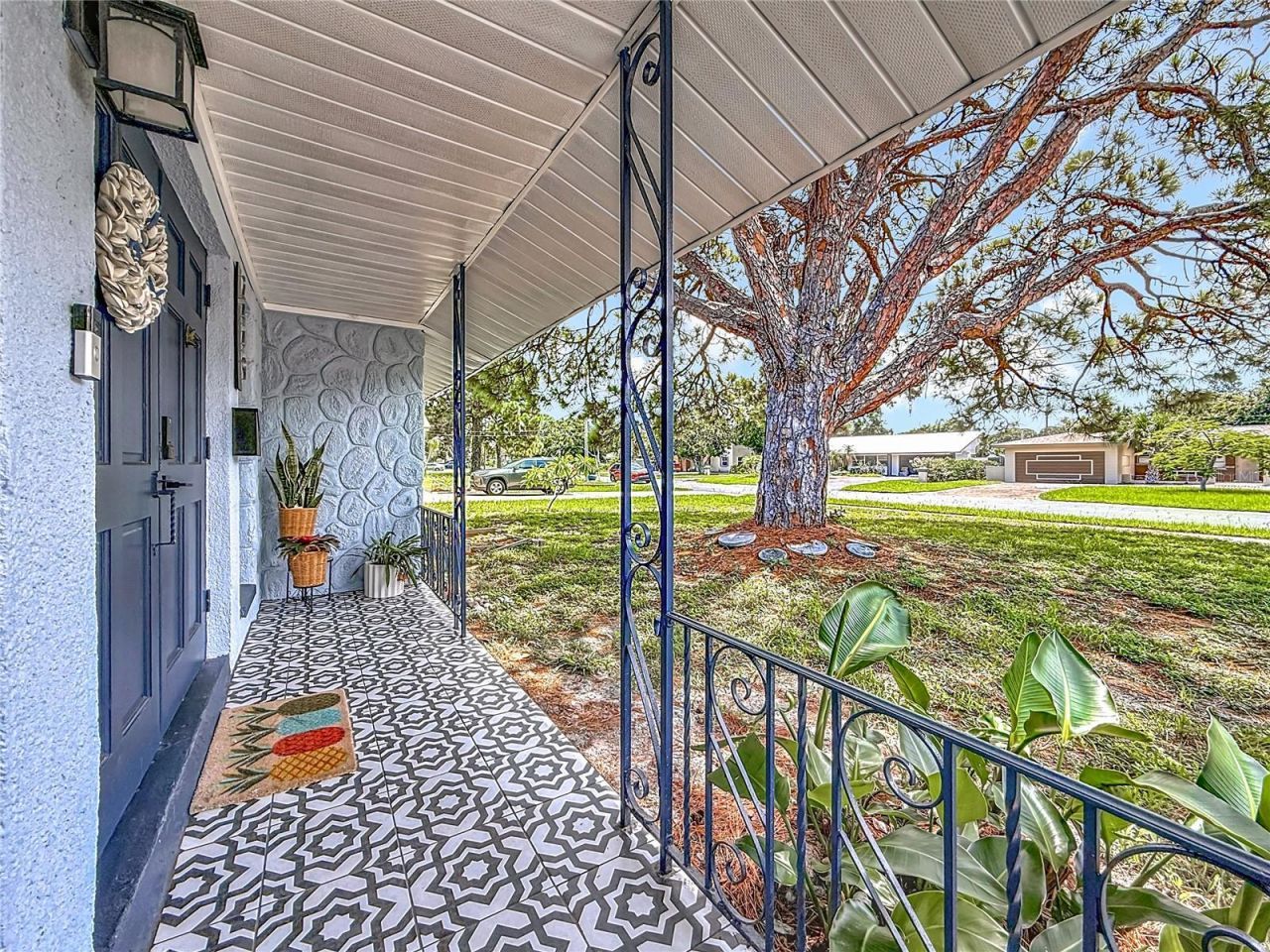 2449 66th Avenue S, Saint Petersburg, FL 33712 Photo