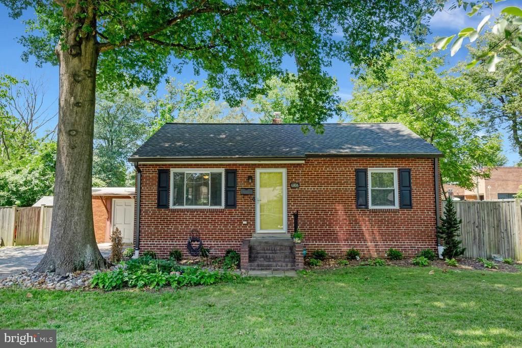 6806 Smithway Drive , Alexandria, VA 22307 Main Photo