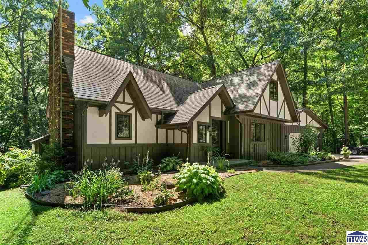 200 W Sweetbriar Woods Avenue, West Terre Haute, IN 47885 Main Photo