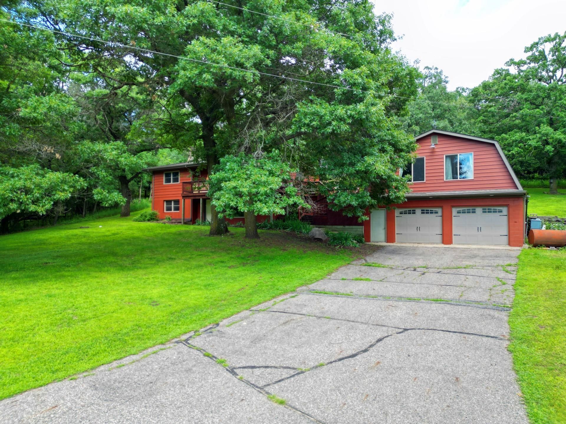 20631 County Road 9 NE, New London, MN 56273