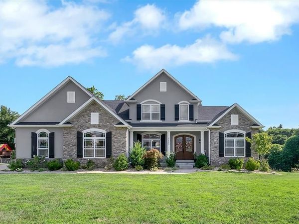 2922 Christopher Drive, St Louis, MO 63129
