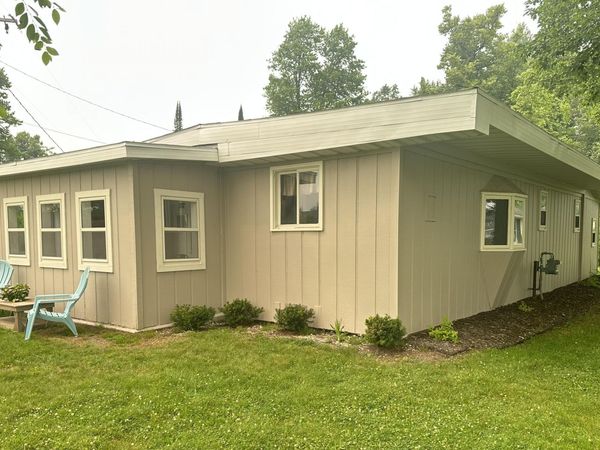 12805 W Shore Drive, Houghton Lake, MI 48629