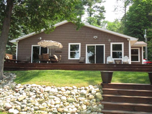 2010 Mc Millan Road, Indian River, MI 49749