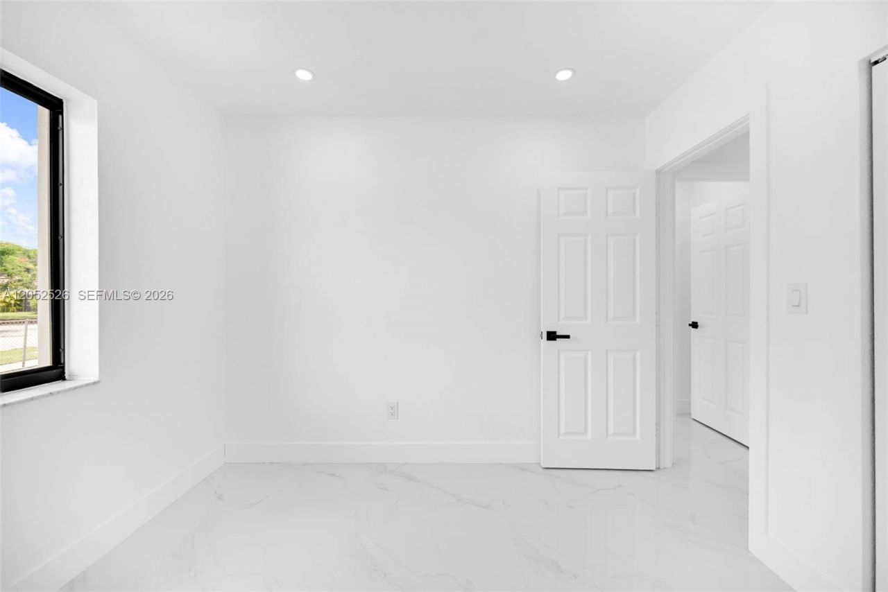 18670 SW 123rd Ct , Miami, FL 33177 Photo