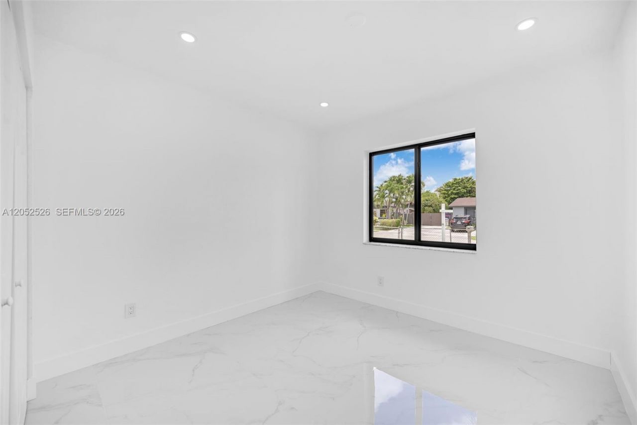 18670 SW 123rd Ct , Miami, FL 33177 Photo
