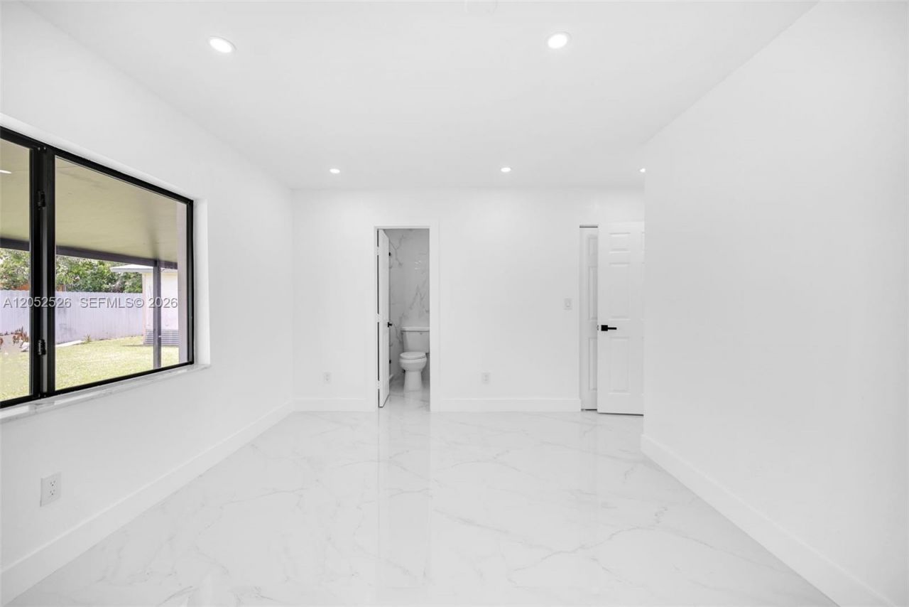 18670 SW 123rd Ct , Miami, FL 33177 Photo
