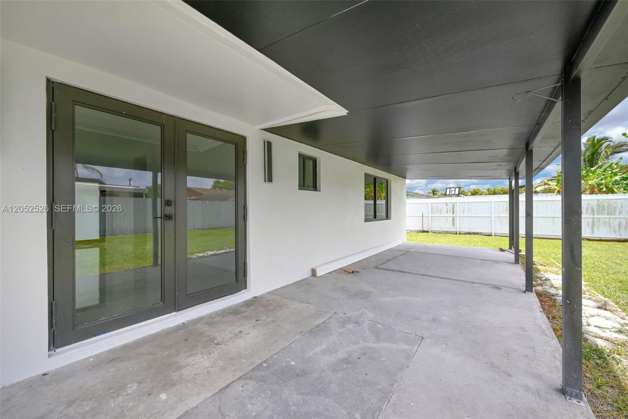 18670 SW 123rd Ct , Miami, FL 33177 Photo