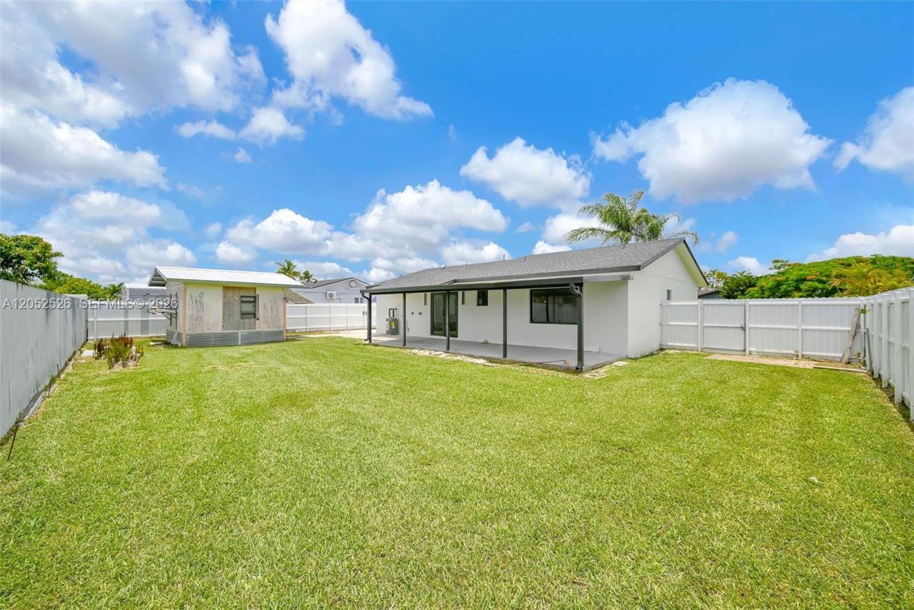 18670 SW 123rd Ct , Miami, FL 33177 Photo