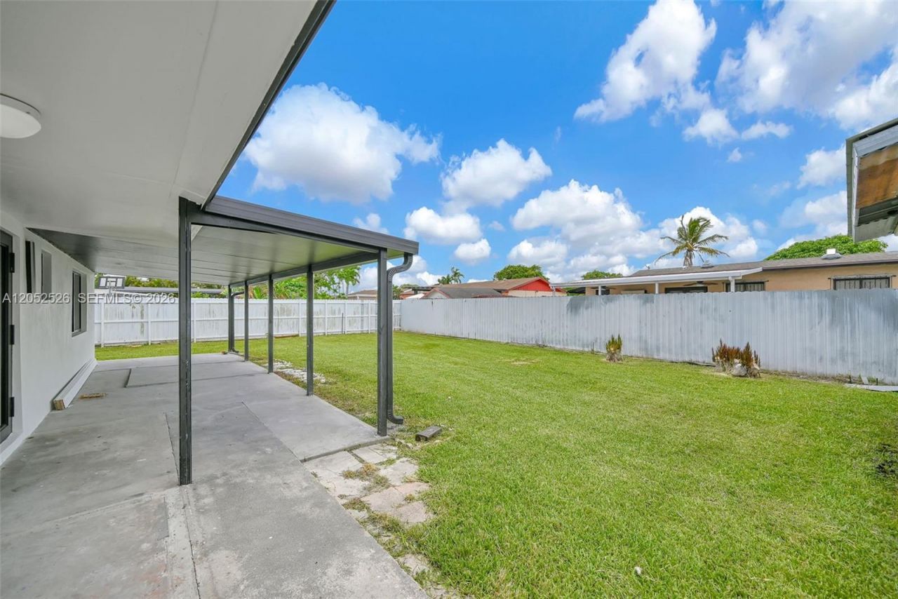 18670 SW 123rd Ct , Miami, FL 33177 Photo