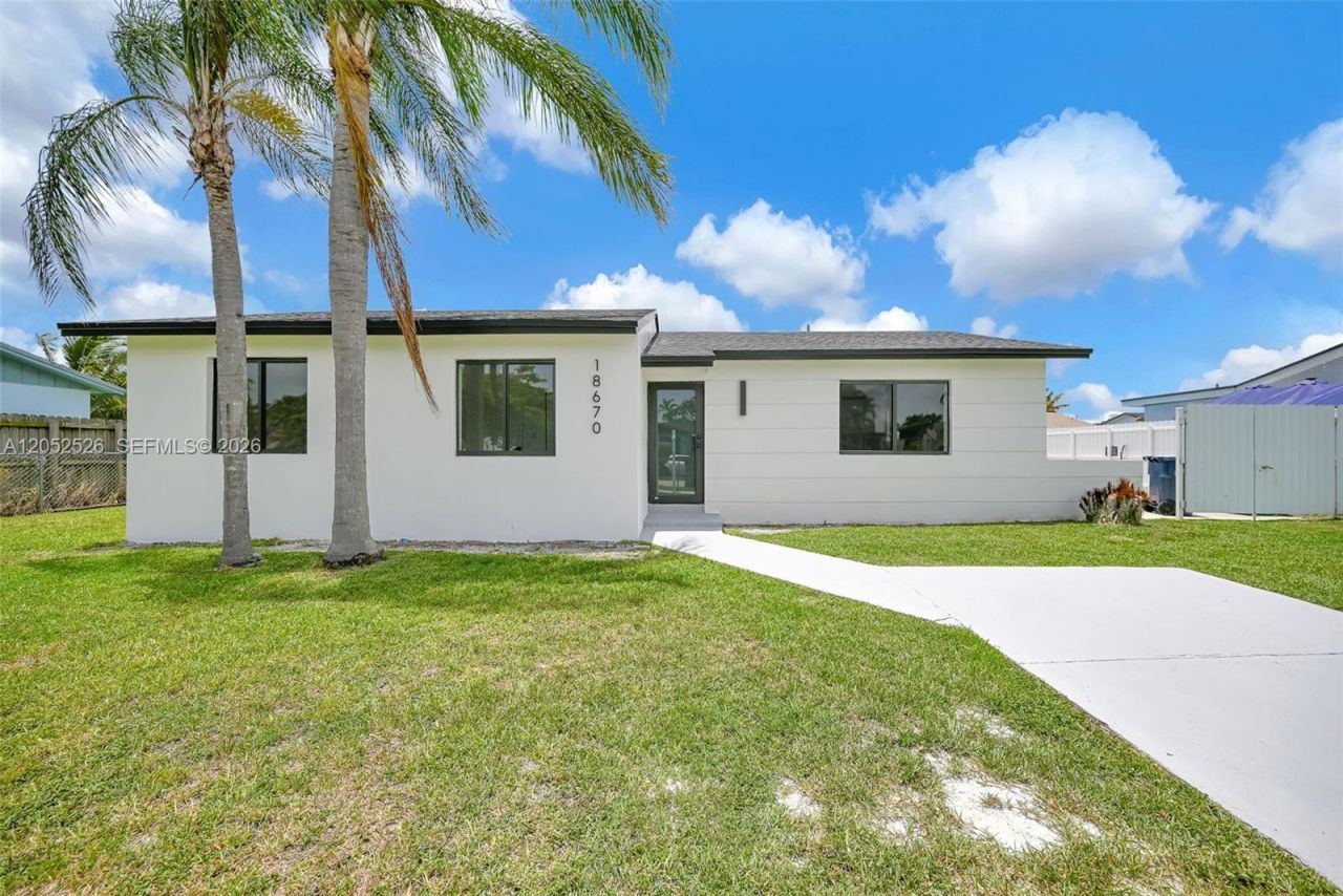 18670 SW 123rd Ct , Miami, FL 33177 Photo