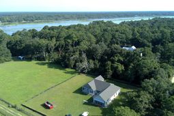 5022 Farm Retreat Road photo 4
