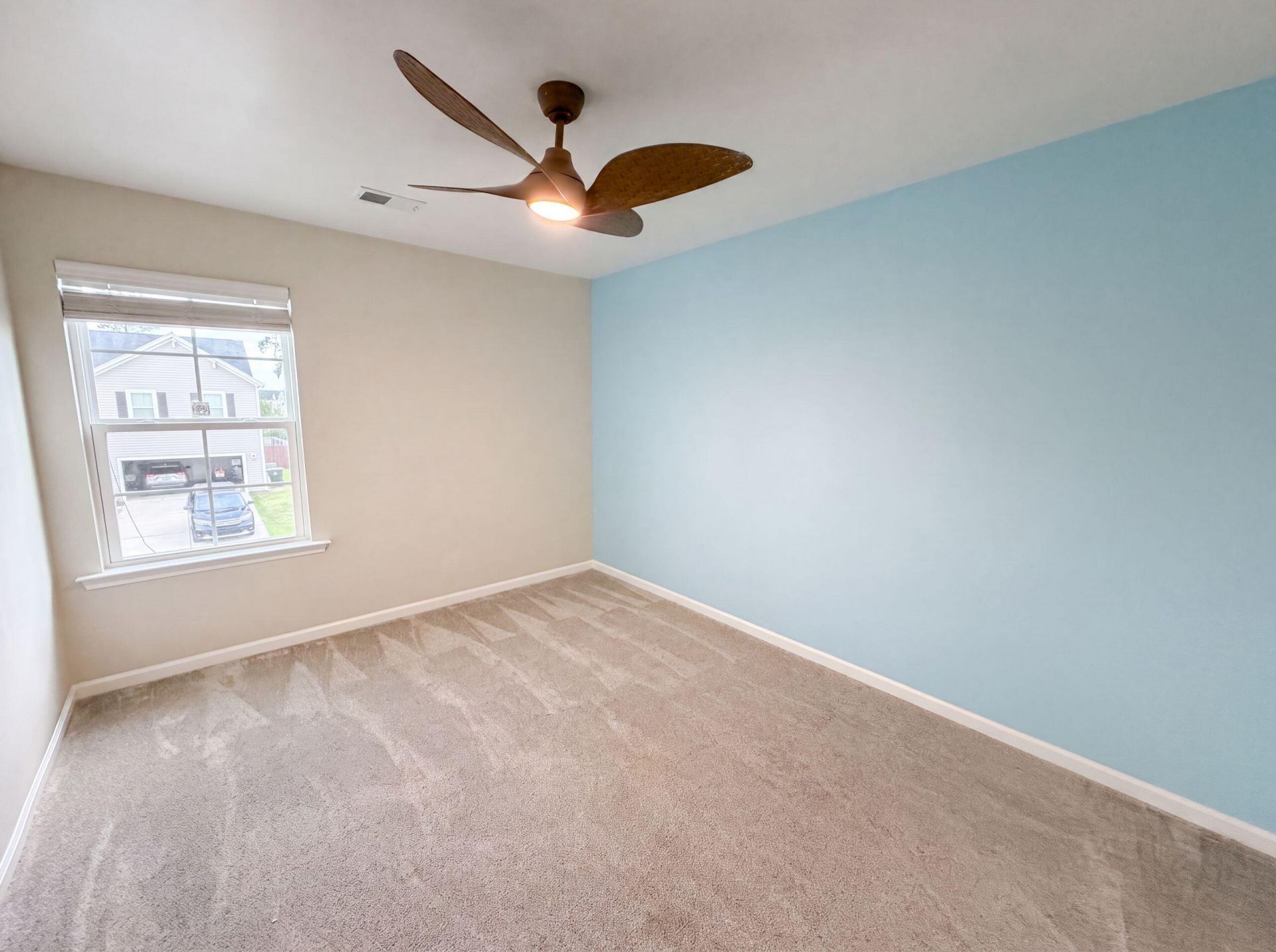 142 Lucca Drive Photo 13