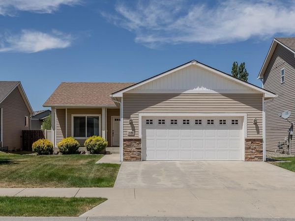 1486 SW Lost Trail Dr, Pullman, WA 99163